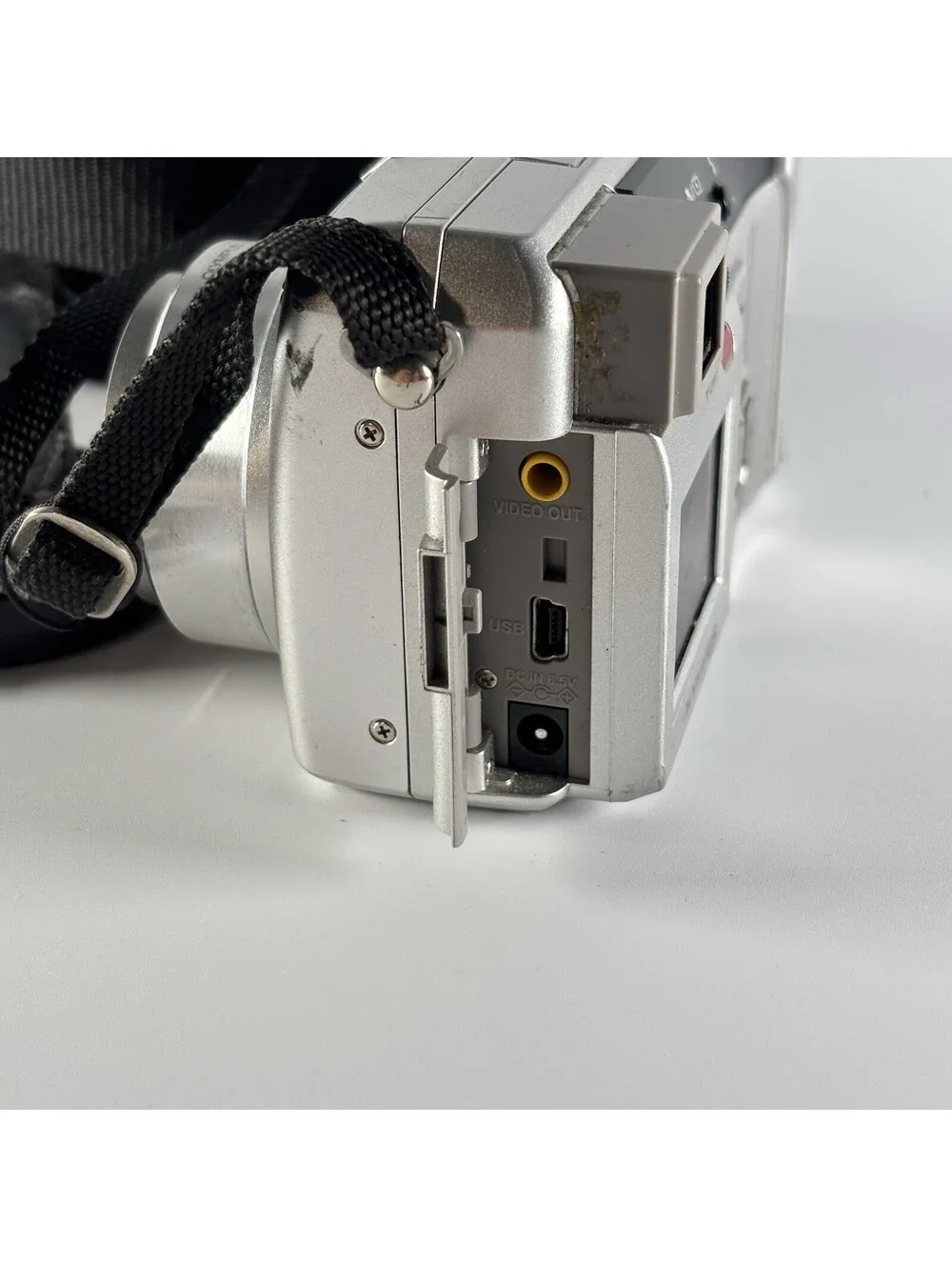Olympus Camedia C-740 Ultra Zoom 3.2MP Digital Camera PARTS / REPAIR Lens Issue
